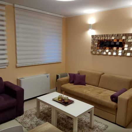 Apartment Cherry Gold Zrenjanin Eksteriør billede