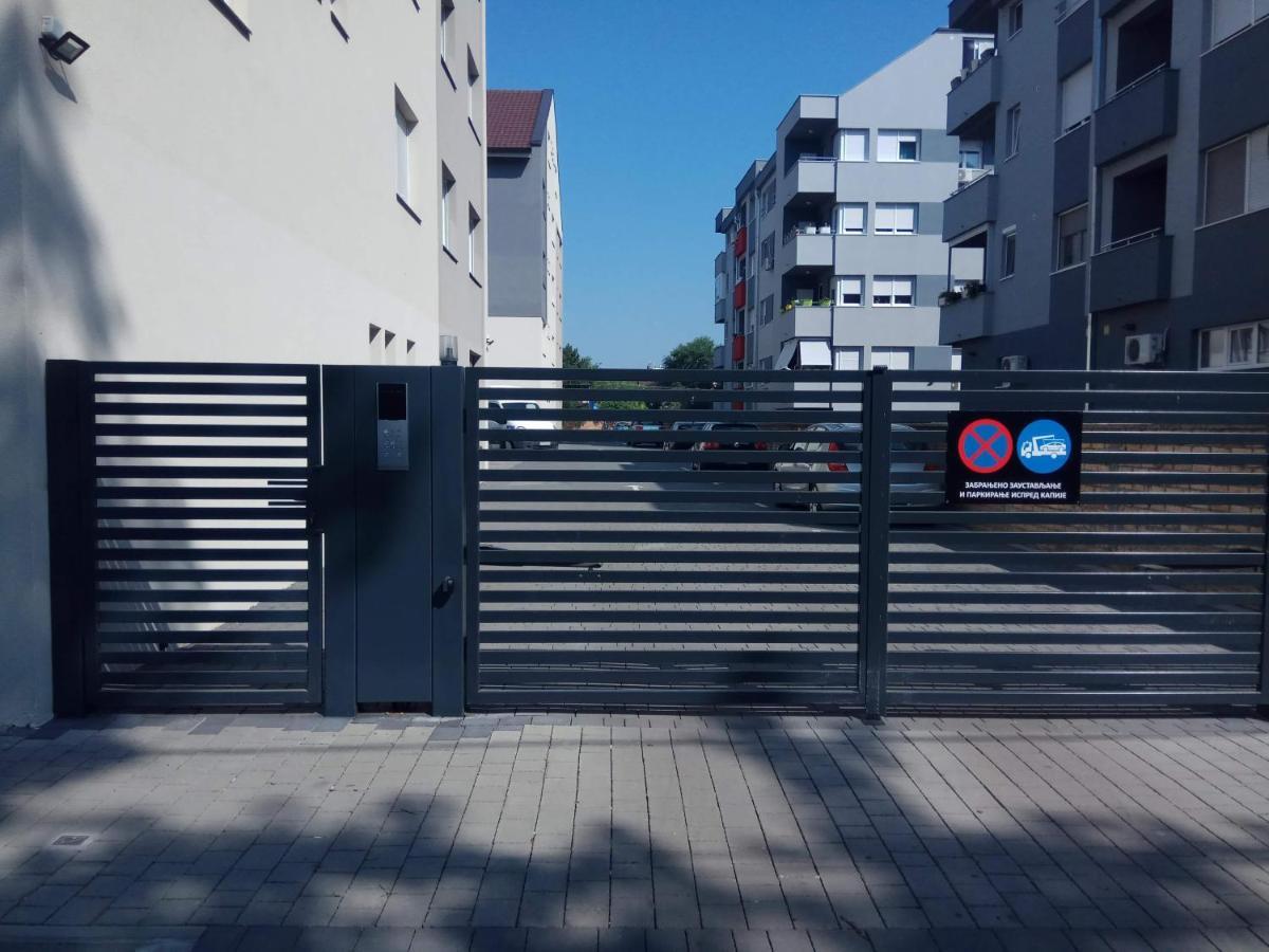 Apartment Cherry Gold Zrenjanin Eksteriør billede